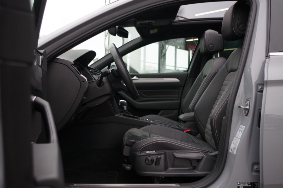 Volkswagen Passat Variant 1.4 TSI 214 PK GTE BNS PHEV, Trekhaak, Panoramadak, LEder-Alcantara, Matrix-LED, Winterpakket, 360 Camera