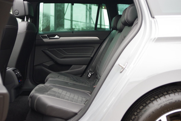 Volkswagen Passat Variant 1.4 TSI 214 PK GTE BNS PHEV, Trekhaak, Panoramadak, LEder-Alcantara, Matrix-LED, Winterpakket, 360 Camera
