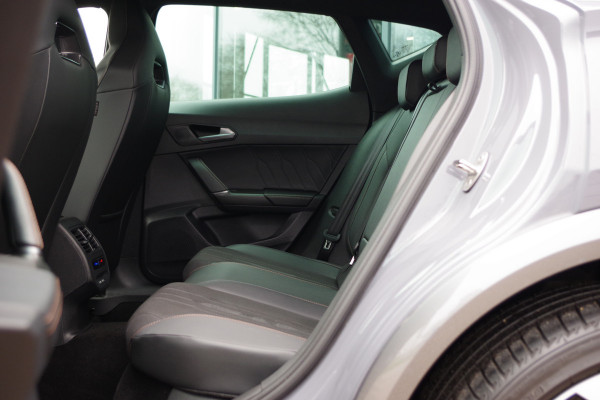 CUPRA Formentor 1.4 e-Hybrid VZ 245 PK Performance PHEV, Adap. Cruise Control, Memory, Kuipstoelen, Memory, Matrix-LED