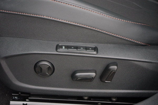 CUPRA Formentor 1.4 e-Hybrid VZ 245 PK Performance PHEV, Adap. Cruise Control, Memory, Kuipstoelen, Memory, Matrix-LED