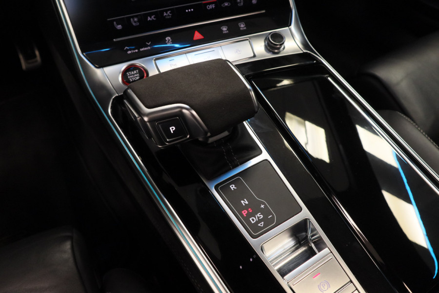 Audi A6 Avant RS 6 TFSI Quattro Keramisch Leder Panoramadak 4WS Nardo B&O!