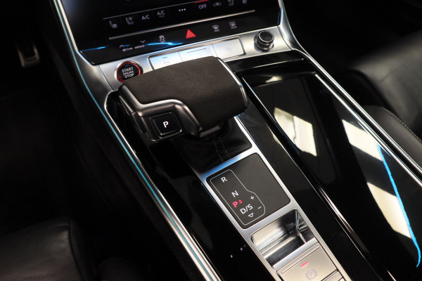 Audi A6 Avant RS 6 TFSI Quattro Keramisch Leder Panoramadak 4WS Nardo B&O!