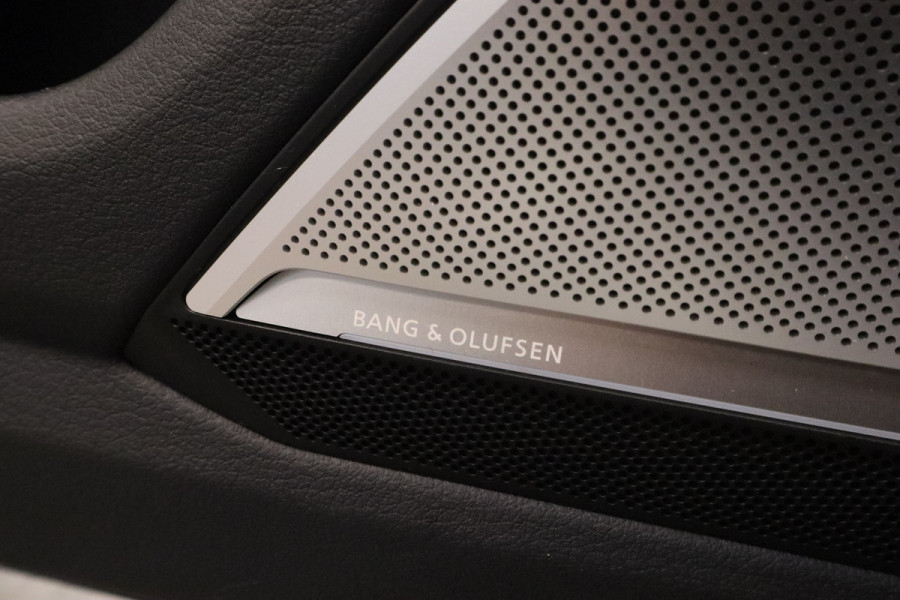 Audi A6 Avant RS 6 TFSI Quattro Keramisch Leder Panoramadak 4WS Nardo B&O!