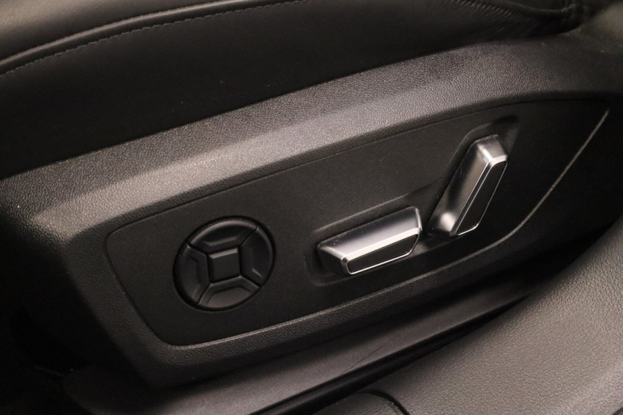 Audi A6 Avant RS 6 TFSI Quattro Keramisch Leder Panoramadak 4WS Nardo B&O!