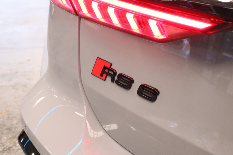 Audi A6 Avant RS 6 TFSI Quattro Keramisch Leder Panoramadak 4WS Nardo B&O!