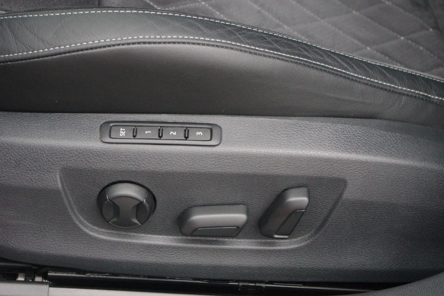 Škoda Superb Combi 1.4 TSI 218 PK iV Sportline Business PHEV, Adap. Cruise Control, 360 Camera, Matrix-LED