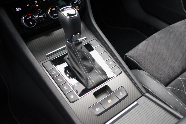 Škoda Superb Combi 1.4 TSI 218 PK iV Sportline Business PHEV, Adap. Cruise Control, 360 Camera, Matrix-LED