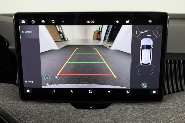 Škoda Superb Combi First Edition 1.5 MHEV 150 pk TSI e | Navigatie | Parkeercamera | Verwarmbare voorstoelen en achterbank | 18 inch Lichtmetalen velgen | Verlengde garantie