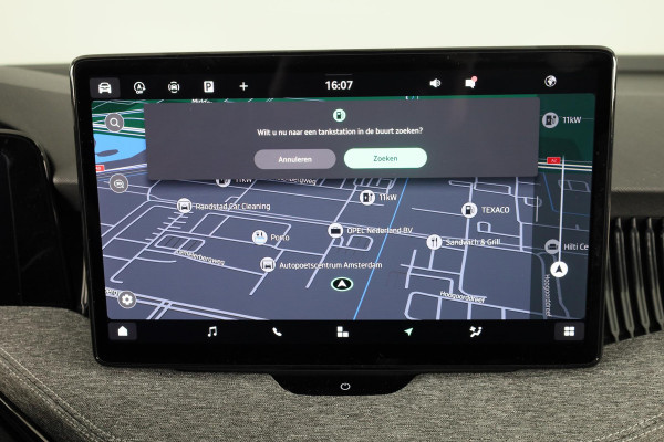 Škoda Superb Combi First Edition 1.5 MHEV 150 pk TSI e | Navigatie | Parkeercamera | Verwarmbare voorstoelen en achterbank | 18 inch Lichtmetalen velgen | Verlengde garantie