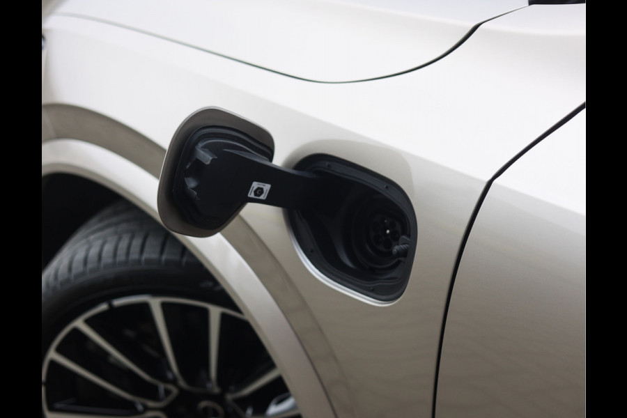 Volvo XC90 T8 AWD Ultra Dark | Direct rijden - Luchtvering - Trekhaak - Bowers&Wilkins