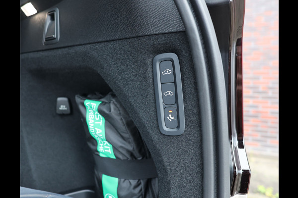 Volvo XC90 T8 AWD Ultra Dark | Direct rijden - Luchtvering - Trekhaak - Bowers&Wilkins