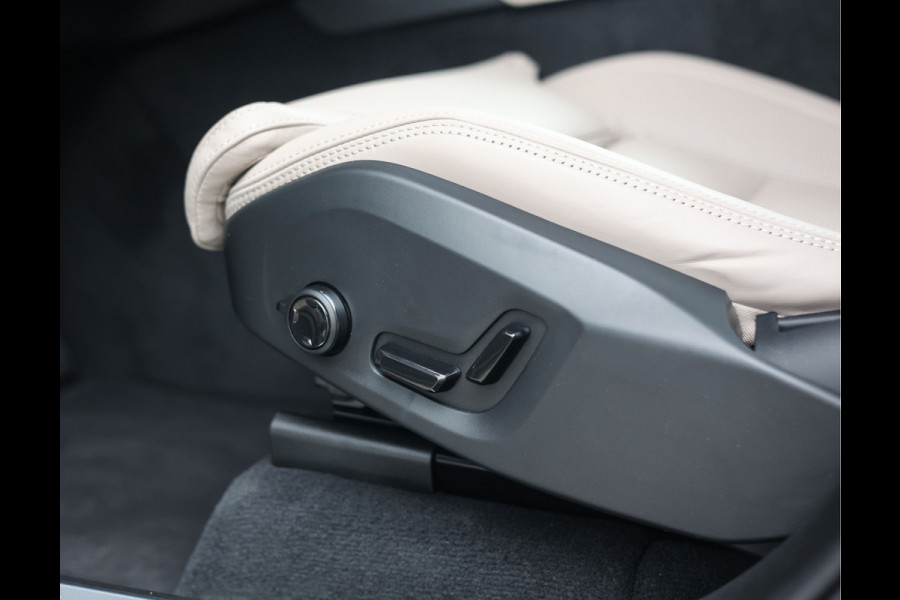 Volvo XC90 T8 AWD Ultra Dark | Direct rijden - Luchtvering - Trekhaak - Bowers&Wilkins