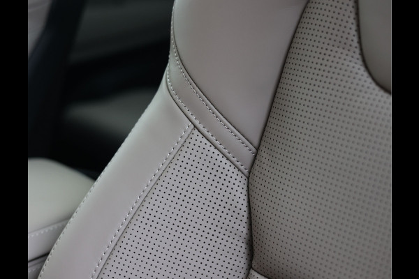 Volvo XC90 T8 AWD Ultra Dark | Direct rijden - Luchtvering - Trekhaak - Bowers&Wilkins