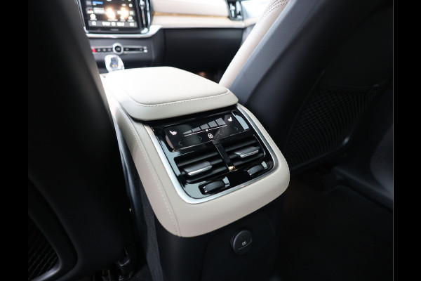 Volvo XC90 T8 AWD Ultra Dark | Direct rijden - Luchtvering - Trekhaak - Bowers&Wilkins