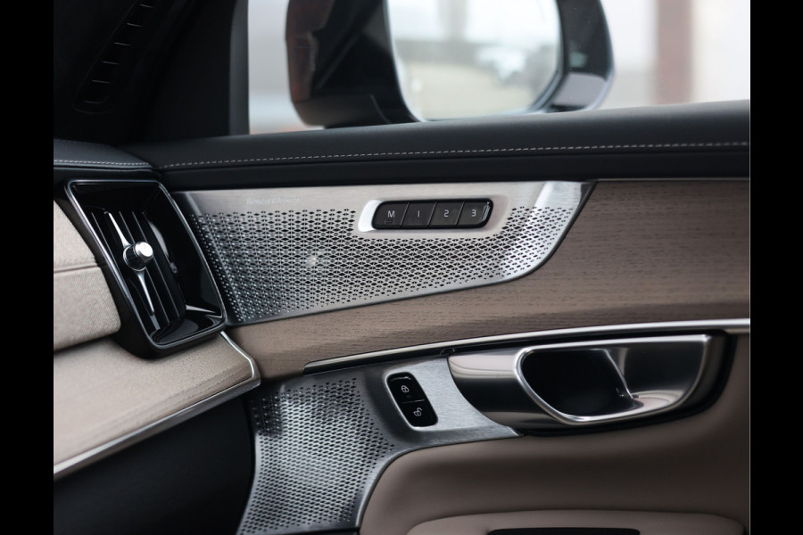 Volvo XC90 T8 AWD Ultra Dark | Direct rijden - Luchtvering - Trekhaak - Bowers&Wilkins