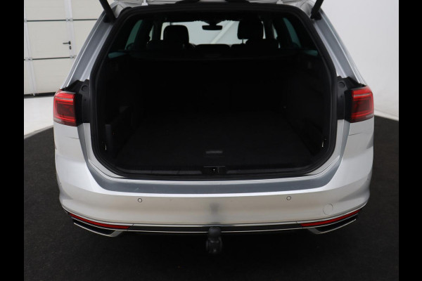 Volkswagen Passat 1.4 TSI PHEV GTE | Trekhaak | Adaptive cruise | Camera | Matrix LED | Keyless | Carplay | Navigatie | Park Assist | Plug In