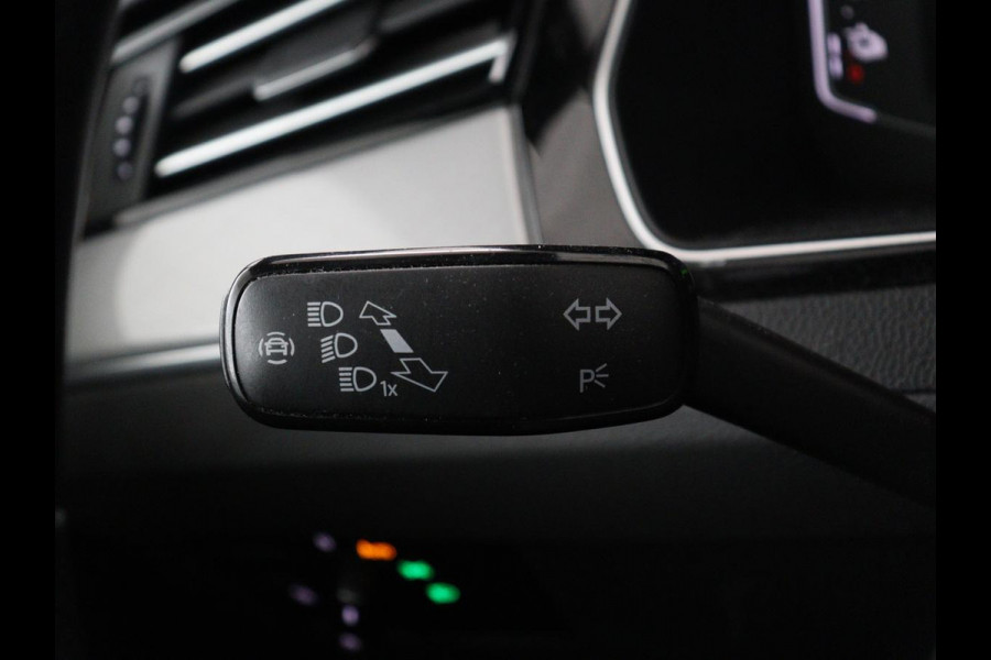 Volkswagen Passat 1.4 TSI PHEV GTE | Trekhaak | Adaptive cruise | Camera | Matrix LED | Keyless | Carplay | Navigatie | Park Assist | Plug In