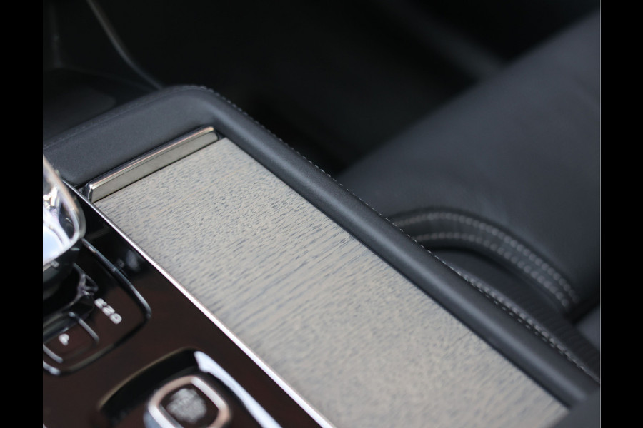 Volvo XC90 T8 AWD Ultra Dark | Pano - Massage - Trekhaak - B&W