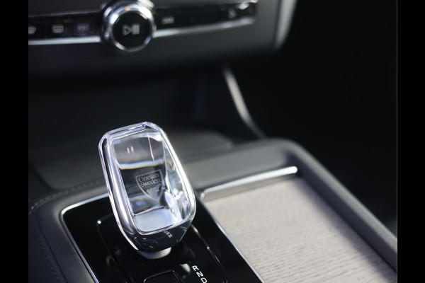 Volvo XC90 T8 AWD Ultra Dark | Pano - Massage - Trekhaak - B&W