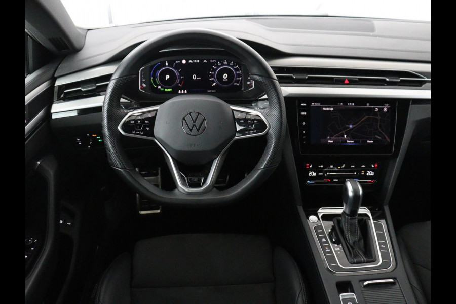 Volkswagen Arteon Shooting Brake 1.4 TSI eHybrid R-Line | Panoramadak | Stoelverwarming | LED Plus | Sfeerverlichting | Carplay | Trekhaak | Achterbankverwarming | Adaptive cruise | Navigatie | PHEV | Plug In