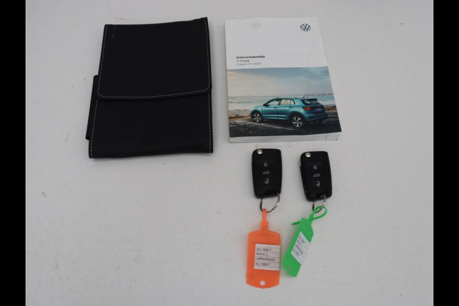 Volkswagen T-Cross 1.0 TSI Life Business | Carplay | Full LED | Keyless | Adaptive cruise | Navigatie | Parkeerhulp | Climate control | Parkeerhulp | Dodehoek detectie | Bluetooth