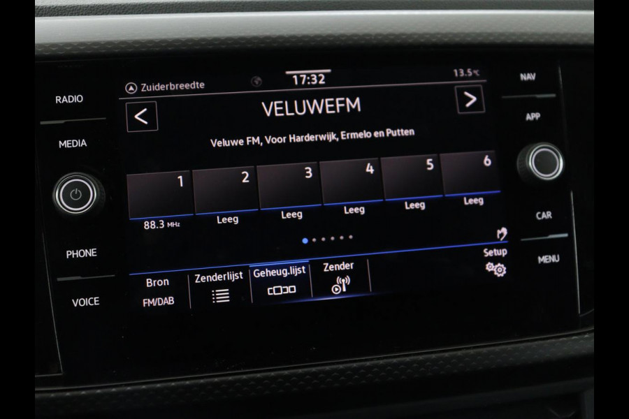 Volkswagen T-Cross 1.0 TSI Life Business | Carplay | Full LED | Keyless | Adaptive cruise | Navigatie | Parkeerhulp | Climate control | Parkeerhulp | Dodehoek detectie | Bluetooth