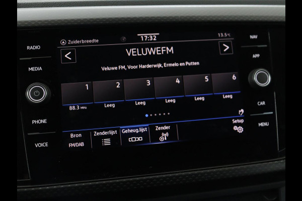 Volkswagen T-Cross 1.0 TSI Life Business | Carplay | Full LED | Keyless | Adaptive cruise | Navigatie | Parkeerhulp | Climate control | Parkeerhulp | Dodehoek detectie | Bluetooth