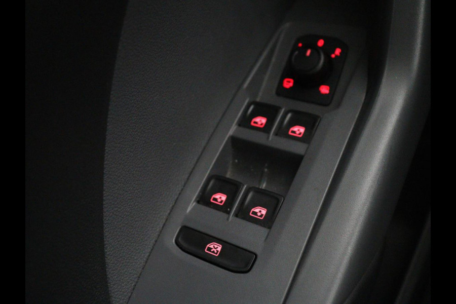 Volkswagen T-Cross 1.0 TSI Life Business | Carplay | Full LED | Keyless | Adaptive cruise | Navigatie | Parkeerhulp | Climate control | Parkeerhulp | Dodehoek detectie | Bluetooth