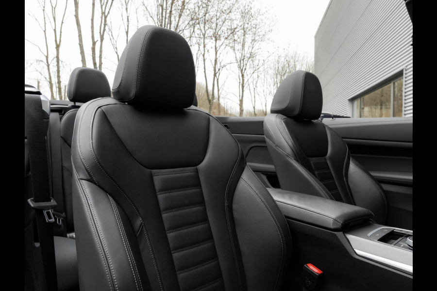 BMW 4 Serie Cabrio M440i xDrive - Trekhaak - Driving Ass Prof - Harman Kardon - Camera