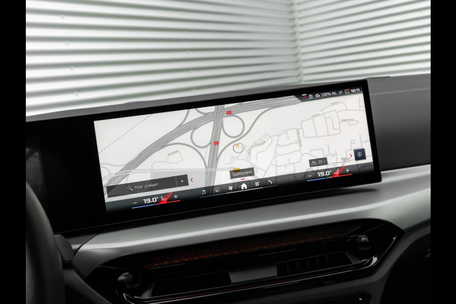 BMW 4 Serie Cabrio M440i xDrive - Trekhaak - Driving Ass Prof - Harman Kardon - Camera