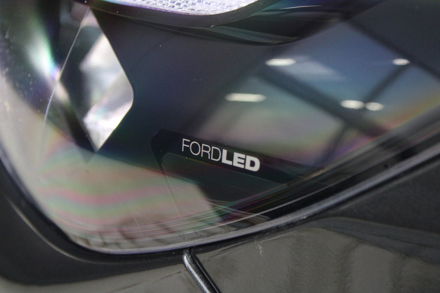 Ford Transit Custom 320 2.0 TDCI L2H1 Trend AWD 170pk - 2x Schuif - ACC - Stoel/Stuurverwarming - Trekhaak - Hout inbouw - Impriaal - Rijklaar