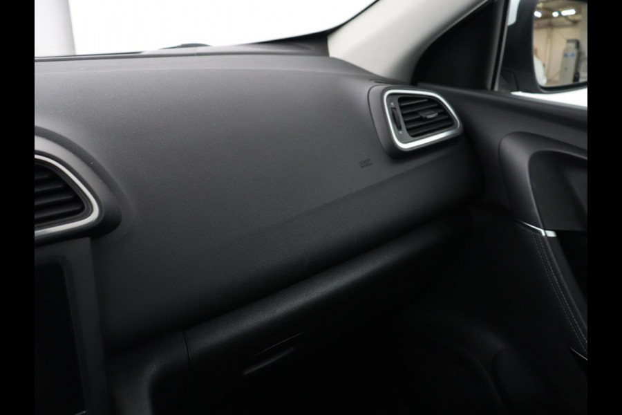 Renault Kadjar 1.3 TCe Zen | Automaat | Trekhaak | Carplay | Navigatie | Keyless | Parkeerhulp | Cruise control | Bluetooth | DAB | Climate control