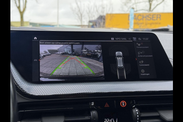 BMW 1-serie 118i Aut. M-Sport Edition | Panorama | Camera | Sport Stoelen | Sfeer Verlichting | Apple Carplay |