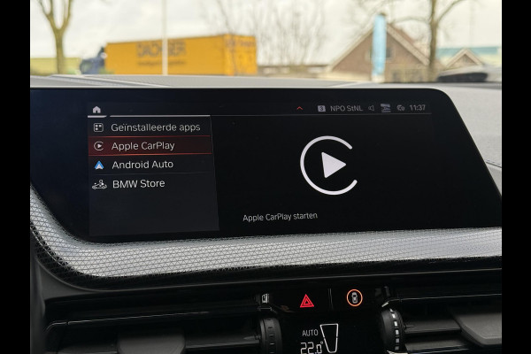 BMW 1-serie 118i Aut. M-Sport Edition | Panorama | Camera | Sport Stoelen | Sfeer Verlichting | Apple Carplay |