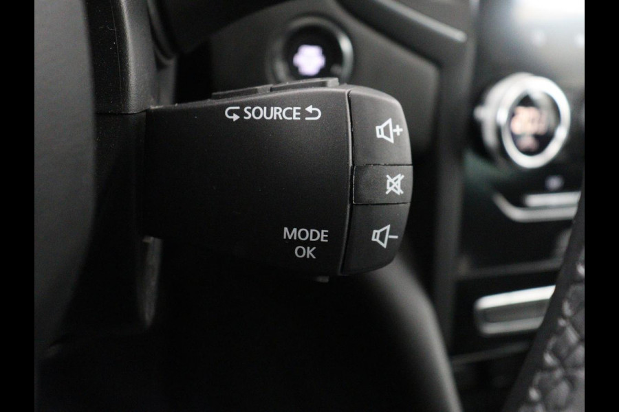 Renault Mégane 1.3 TCe Intens | Trekhaak | Carplay | Keyless | Full LED | Navigatie | Parkeerhulp | Cruise control | Bluetooth | Climate control