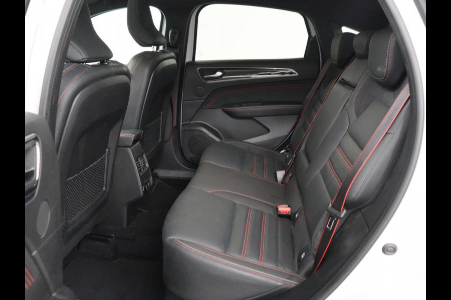 Renault Arkana 1.6 E-Tech Hybrid 145 R.S. Line | Panoramadak | Leder/Alcantara | Trekhaak | Stoelverwarming | Adaptive cruise | Camera | Carplay | Keyless | Park Assist | Full LED | Navigatie