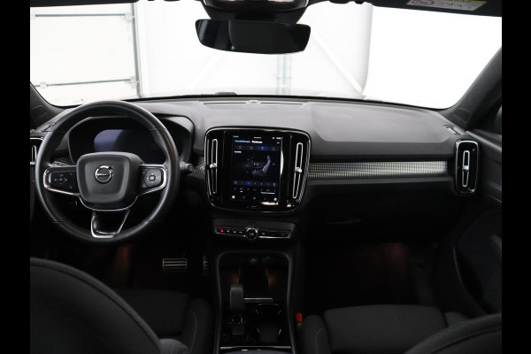Volvo XC40 Recharge Core | SOH 95% | Stoel & stuurverwarming | Trekhaak | Camera | Carplay | Navigatie | Parkeerhulp | Full LED