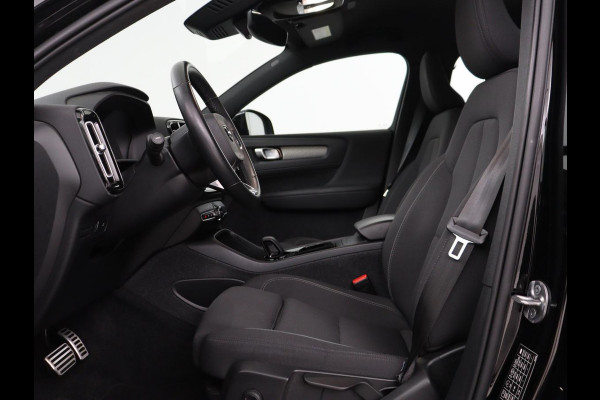 Volvo XC40 Recharge Core | SOH 95% | Stoel & stuurverwarming | Trekhaak | Camera | Carplay | Navigatie | Parkeerhulp | Full LED
