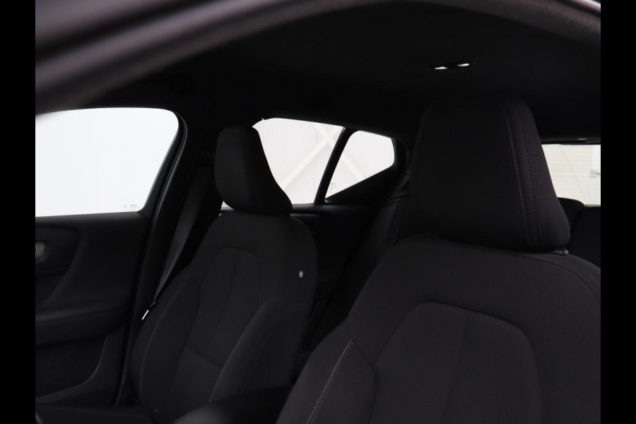 Volvo XC40 Recharge Core | SOH 95% | Stoel & stuurverwarming | Trekhaak | Camera | Carplay | Navigatie | Parkeerhulp | Full LED