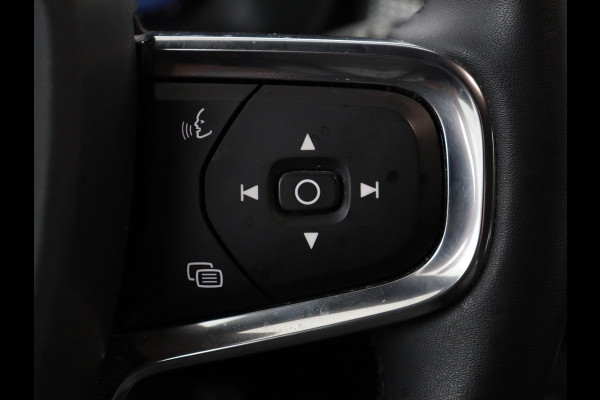 Volvo XC40 Recharge Core | SOH 95% | Stoel & stuurverwarming | Trekhaak | Camera | Carplay | Navigatie | Parkeerhulp | Full LED