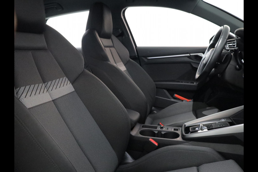 Audi A3 Sportback 40 TFSI e Advanced edition 204pk | Navigatie | Verwarmbare voorstoelen | Verlengde garantie | 17 inch lichtmetalen velgen