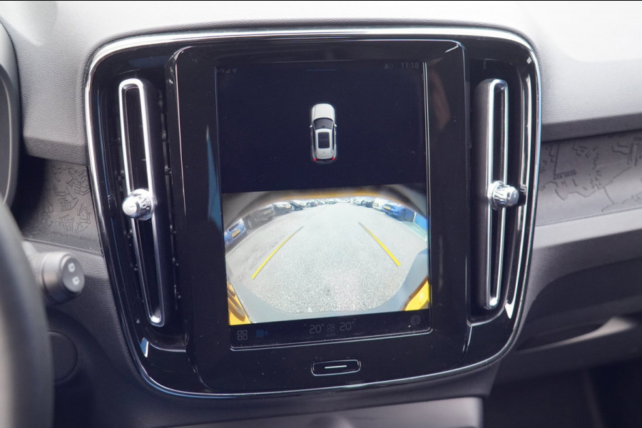 Volvo XC40 Single Motor Essential 69 kWh / 31dkm NAP / Elek. Trekhaak / Camera / Carplay / NL-Auto