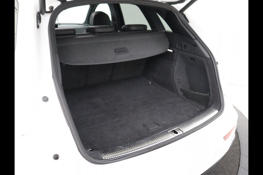 Audi Q5 2.0 TFSI S line | Panoramadak | Stoelverwarming | Virtual Cockpit | Camera | Carplay | Keyless | Side Assist | Full LED | Navigatie | Half leder | Sportstoelen | Parkeerhulp | Cruise control