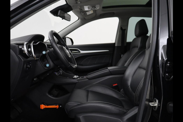 MG ZS EV Luxury 45 kWh | Panoramadak | Leder | Stoelverwarming | Carplay | Adaptive cruise | Camera | Keyless | Full LED | Navigatie