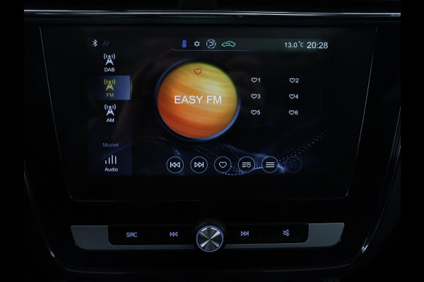 MG ZS EV Luxury 45 kWh | Panoramadak | Leder | Stoelverwarming | Carplay | Adaptive cruise | Camera | Keyless | Full LED | Navigatie