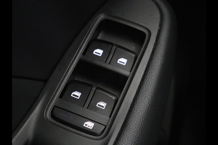 MG ZS EV Luxury 45 kWh | Panoramadak | Leder | Stoelverwarming | Carplay | Adaptive cruise | Camera | Keyless | Full LED | Navigatie