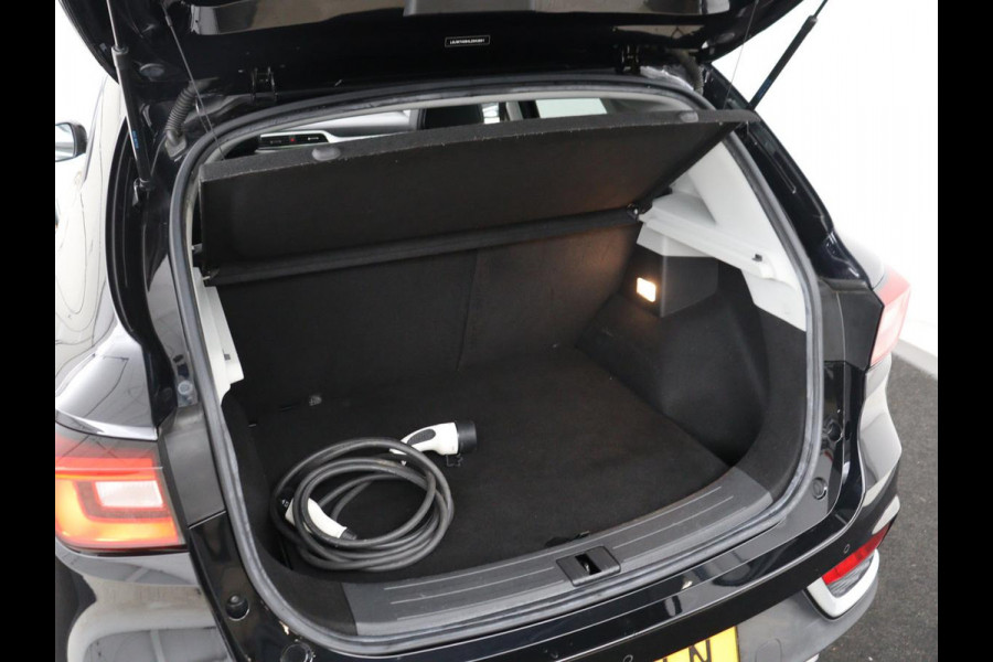 MG ZS EV Luxury 45 kWh | Panoramadak | Leder | Stoelverwarming | Carplay | Adaptive cruise | Camera | Keyless | Full LED | Navigatie