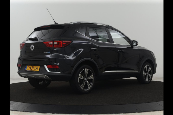 MG ZS EV Luxury 45 kWh | Panoramadak | Leder | Stoelverwarming | Carplay | Adaptive cruise | Camera | Keyless | Full LED | Navigatie