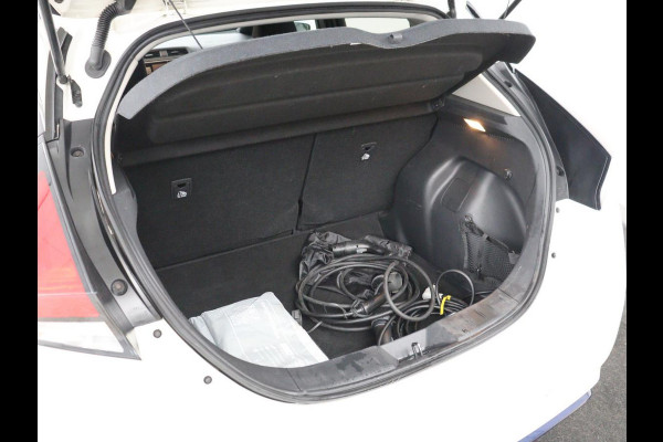 Nissan Leaf e+ N-Connecta 62 kWh | SOH 94% | Stoelverwarming | 360 Camera | Adaptive cruise | Carplay | Keyless | Full LED | Achterbankverwarming | Climate control