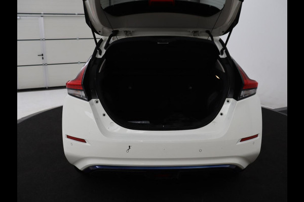 Nissan Leaf e+ N-Connecta 62 kWh | SOH 94% | Stoelverwarming | 360 Camera | Adaptive cruise | Carplay | Keyless | Full LED | Achterbankverwarming | Climate control